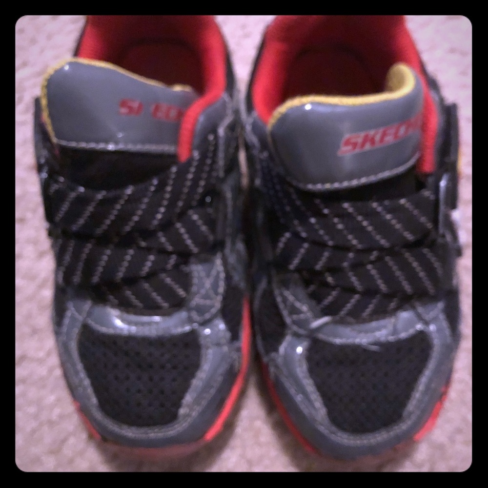 Toddler boys Skechers Z straps size 10